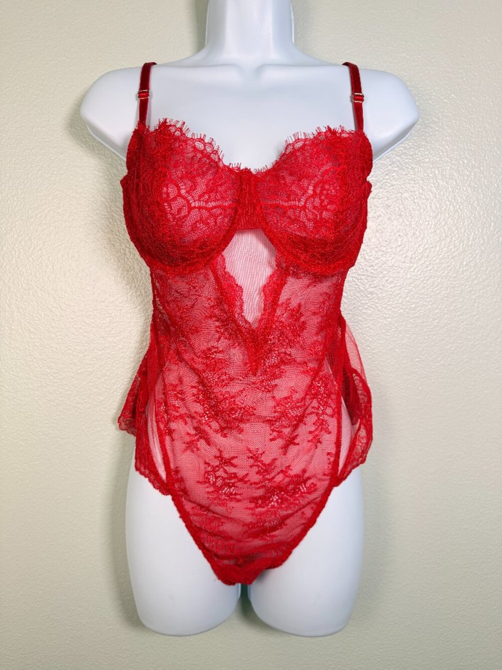 Victoria's Secret NWT One Piece Lace Teddy Bodysuit Underwired Red Adjustable XL